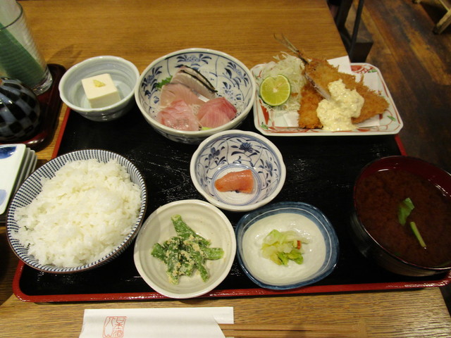 日本酒バルChintara image
