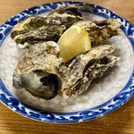 成田家 - 殻付カキ
