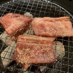 焼肉仁家 - 国産ロース　国産カルビ