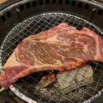 焼肉仁家 - 国産ロースステーキ