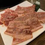 焼肉仁家 - 国産カルビ　国産ロース　国産焼きしゃぶ