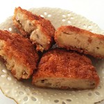 おきな堂製パン所 - 牛肉コロッケ 2個で200円をカットしました(2019.11.14)
