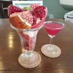 PARDEN - ザクロのパフェとざくろジュース