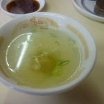 ラーメン亭 - チャーハンと焼き餃子のセット（スープ）