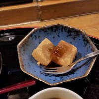博多 赤らく - デザートのわらび餅。黒蜜がかっかています。
