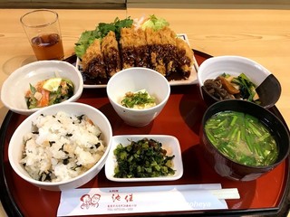 Ikeyoshi - とんかつ定食