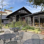 カーブドッチ - 中庭も気持ちいい