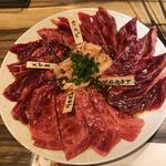 本気焼肉 肉とめし 肉寿司 - 