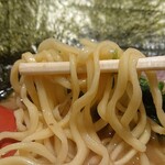 Iekei Ramen Kantetsuya - 麺 リフト
