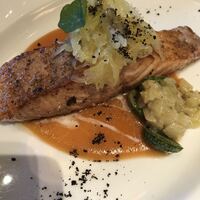 ユニオン スクエア トウキョウ - サーモンソテー