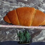 モルバン - 料理写真:塩パン129円　全長15cm