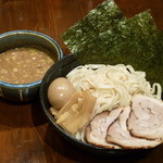 川崎商店 - 料理写真:濃厚魚介豚骨スープと平打ちの自家製の麺がGood