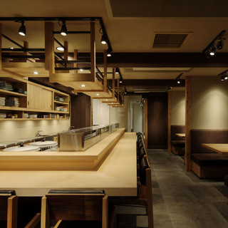 Sophisticated Japanese interior and spacious space