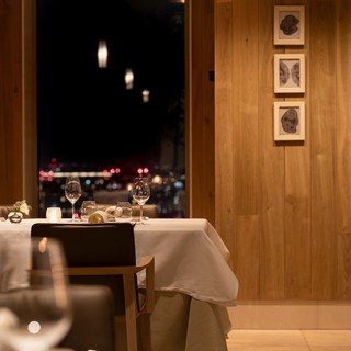 You can enjoy your meal in a warm and soft atmosphere reminiscent of the south of France.