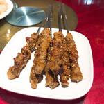 東北人 - 烤羊串。東北料理じゃないけどね、はは。
