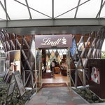 リンツ ショコラ ブティック＆カフェ - 外観