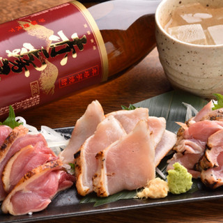 Our recommended ``Owari Nobunaga Chicken Grilled Sashimi'' goes well with beer and sake◎