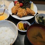 串揚げ 居酒屋 ふさお - 鶏もも唐揚げ定食(1000円)