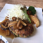 菜食健美 - キノコソースのベジハンバーグ