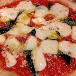 ｌａ　Ｐｏｎｔａ - Ａlunch Pizza(マルゲリータ)＋
            前菜盛り合わせ　1200円(税込)