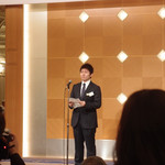 名古屋東急ホテル宴会場 - 謝恩会の実行委員長として挨拶する次男