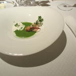 ラール・エ・ラ・マニエール - 前菜一品目は千葉産ブロッコリーのスープ。