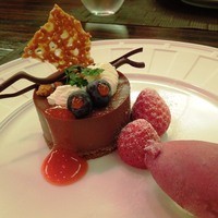 CANNA - ディナーコースデザートの「ビターチョコレートのプディング」