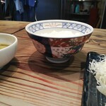 天城黒豚の店 橋本ホルモン - どこかの牛丼チェーンみたいな丼が面白い！