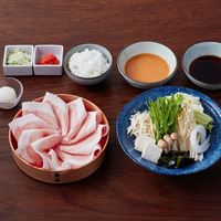 米澤豚一番育ちロース（100g）のしゃぶしゃぶ