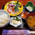 割烹お食事 吉田屋 - サービス膳(刺身)　1500円
