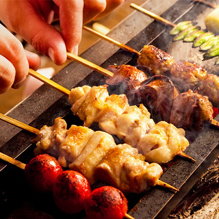 Enjoy 40 types of exquisite skewers, including Yatsugatake Toriko Jidori chicken and other rare parts.