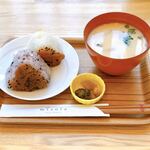 Miso Kafe Misora - 味噌焼きおにぎり。これで単品扱いです。