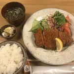 米平 - 料理写真:とんかつ定食(1,200円)