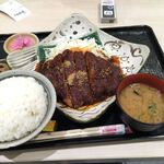 名古屋名物 みそかつ 矢場とん - ご飯大盛り。凄いボリュームでしたが全て完食しました。(^o^)/