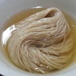 らあめん サンド - トロトロの昆布水に浸かった「専用麺」（2019年11月15日）