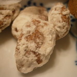 アーリア ディ タクボ - お土産のナッツ