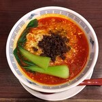 Chuukashokudou Kouraku - 自家製ラー油のタンタン麺