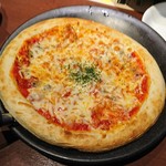 徳樹庵 藤岡店 - 3種類のチーズピザ759円