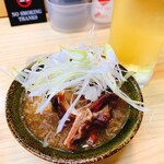 立ち飲み処 ひととなり - 豚軟骨煮込み  200円