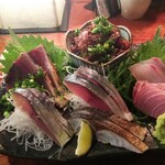 さば銀 - 鯖尽くし。〆鯖、炙り〆鯖、生鯖にゴマ鯖、そして、鰤、カンパチに戻り鰹！