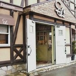 シュクレ - お店の入り口付近です