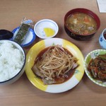 金沢食堂 - しょうがやき定食＋小鉢＋豚汁