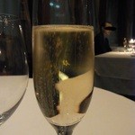 シャンパンで乾杯