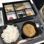 JAL ファーストクラスラウンジ - 