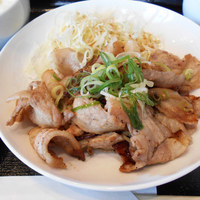 焼肉 BEEFMAN 六本木本店 - 「ネギ塩豚カルビ定食」（1,000円）