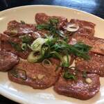 かわはら - 料理写真:上塩タン(にんにくバター付き) 