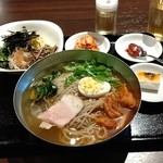 美韓 - ●冷麺定食 (ミニビビンバ付) 1,000円 2019年11月