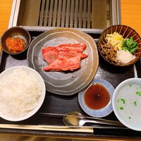 焼肉家 KAZU 神楽坂 - 