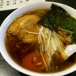 紀尾井 - 醤油ラーメン　630円