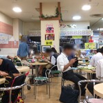 アンアン - 店舗前のテーブル席です